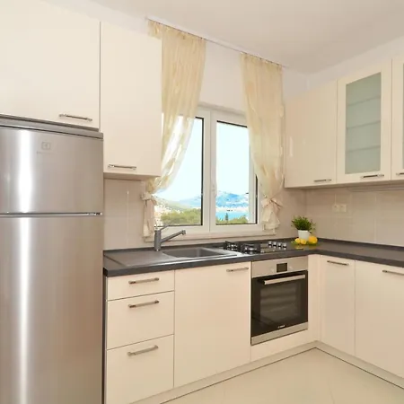 Apartment Apartments With A Parking Space Arbanija, Ciovo - 5228
