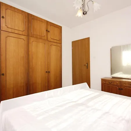 Apartments With A Parking Space Arbanija, Ciovo - 5228 Apartment Trogir