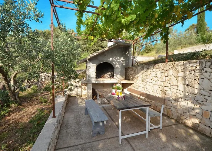 Apartmán With Parking Space Arbanija, Ciovo - 5228